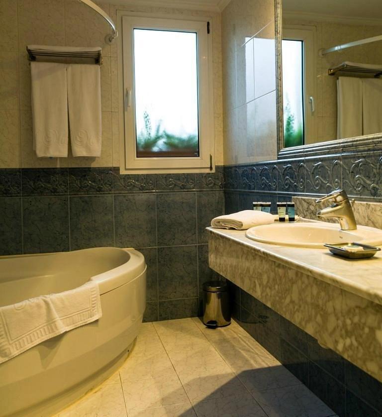 Hotel Suite Miono Castro Urdiales Εξωτερικό φωτογραφία